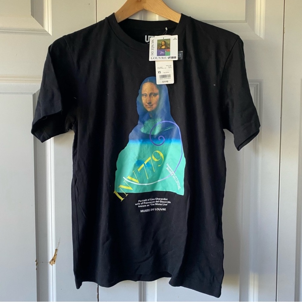 UNIQLO Black Short-Sleeve Mona Lisa Graphic Tee with Blue & Teal Print
